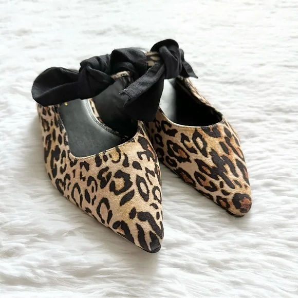 Lulu’s Animal Print Slip On Sandals Womens Size 7 - Picture 2 of 7